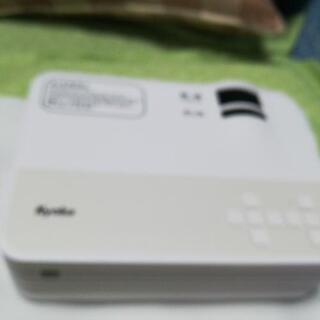 プロジェクター４，５００円で売ります