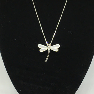 ホワイトゴールドと白蝶貝のトンボ型ペンダントブローチ 中型の画像