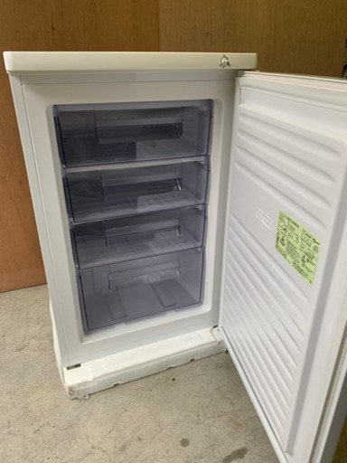 SHARPの冷凍庫　FJ-HS9X