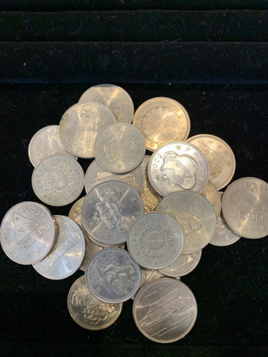いろいろな500円硬貨