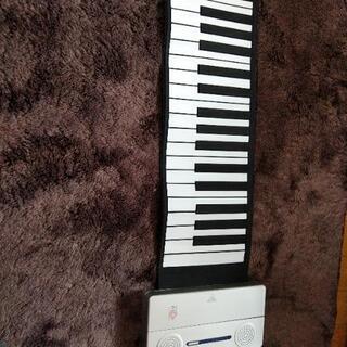 hand roll piano ピアノの画像