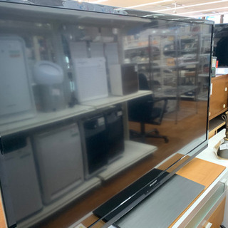SHARPの60インチ液晶テレビです！