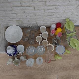 食器・保存容器・調理器具・カトラリー類50点超いろいろまとめて