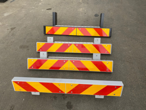 大型トラック用★リヤバンパー☆中古☆4本セット