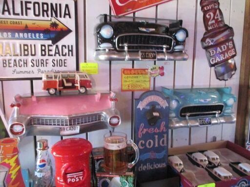 【商品のご紹介！】クラッシックカー シェルフ／アメリカン雑貨店 イエローハウス