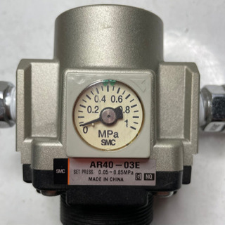 ［値下げ］エアレギュレーター　AR40-03Eの画像