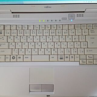 ノートパソコン  Fujitsu BIBLO NF/A40 Windows10 の画像