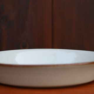 デンマークのメーカーDesiree(デシレ)社の極北の地を意味するThule(ツーレ)シリーズのディーププレート/19cmです。中央のハンドペイントがどこかモダンな深皿。北欧ヴィンテージ食器(1)の画像