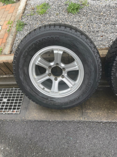 タイヤ、ホイール 265/65/R17