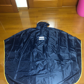美品　レインポンチョ