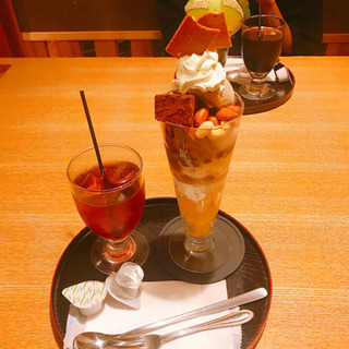 カフェ、お菓子屋さん巡りしませんかー？