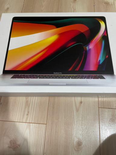 アップル / APPLE MacBook Pro Retinaディスプレイ 2600/16 MVVL2J/A [シルバー]