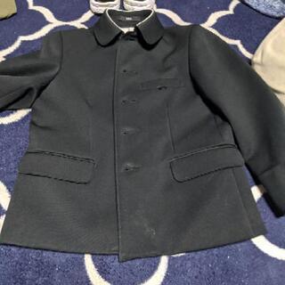 学生服と学生半ズボン