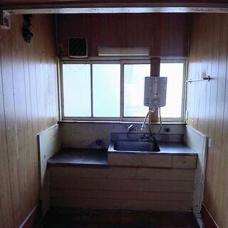 名湯・有福温泉まで徒歩10分！住宅使用以外も可能な賃貸物件です。 − 島根県