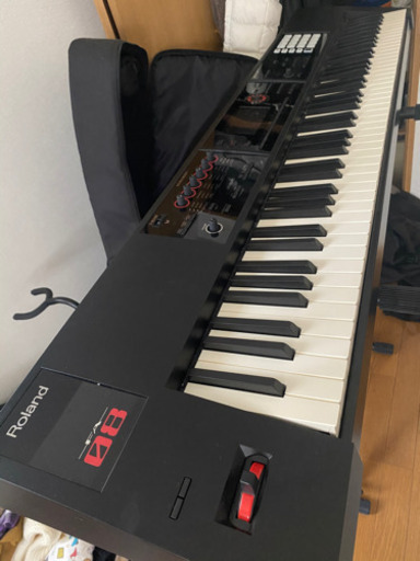 鍵盤楽器、ピアノ Roland fa08