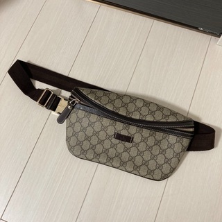 グッチ　ショルダーバック
