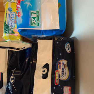 介護用品　オムツ、オムツ用パッドの画像