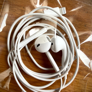 iPhone11付属イヤホン【未使用新品】の画像