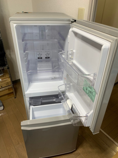 美品　三菱冷蔵庫146L  MR-P15A-S 2016年製　窓用エアコンとの交換も可能です。