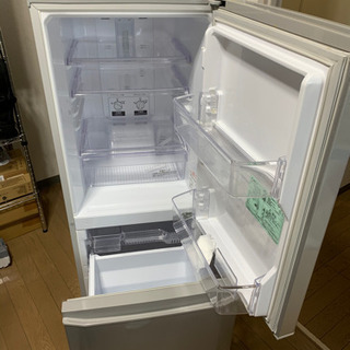 美品　三菱冷蔵庫146L  MR-P15A-S 2016年製　窓用エアコンとの交換も可能です。の画像