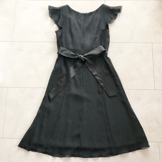 【ネット決済・配送】新品未使用 9AR 黒 フォーマルドレス ワンピース 膝下ドレス　ひざしたドレス　半袖 パーティードレス 新品 ブラック 9号 M 格安出品の画像