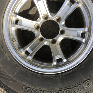 スタッドレス 80 ランクル 275/70/16 冬タイヤ アルミ