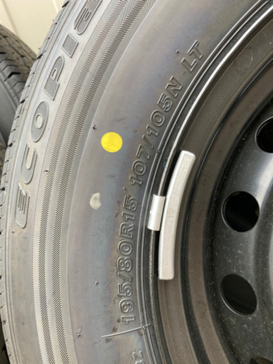  新車外し ハイエース タイヤ ホイール 4本 キャップ付き 195/80R15 21年製造