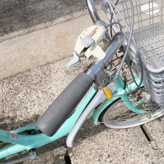 三輪自転車☆20インチ☆パステルグリーン☆カゴ2カ所あり☆中古品の画像