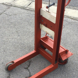 中古 ハンドリフト 幅65 奥行107 高さ188.5 （cm） 手動式 手巻き式