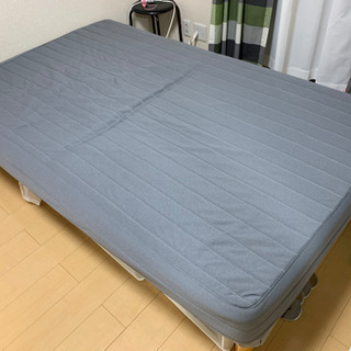 セミダブルベッド譲ります