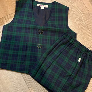 幼稚園制服4点セットの画像