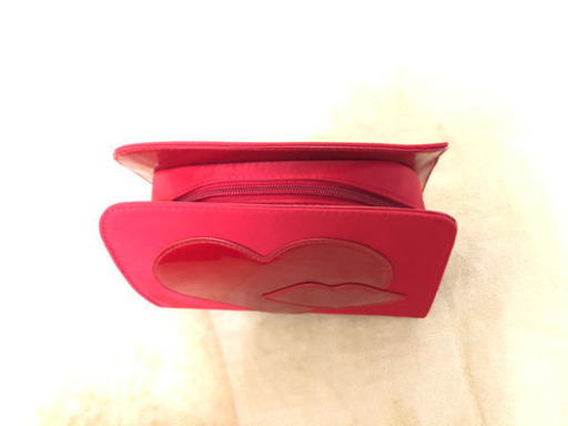 化粧ポーチ　非売品　シュウウエムラ