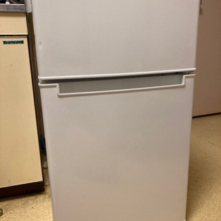 冷凍冷蔵庫　85L　2019年製　AT-RF85B