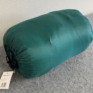 C5【未使用】IRISPLAZA(アイリスプラザ) 収納袋付き シュラフ 寝袋の画像