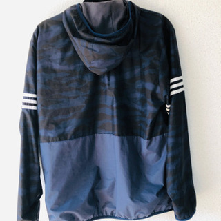 adidas 上着の画像