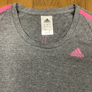 adidas アディダス Tシャツの画像