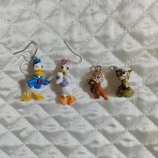 ディズニー　カーズ　ピアス　メーター　イヤリングの画像