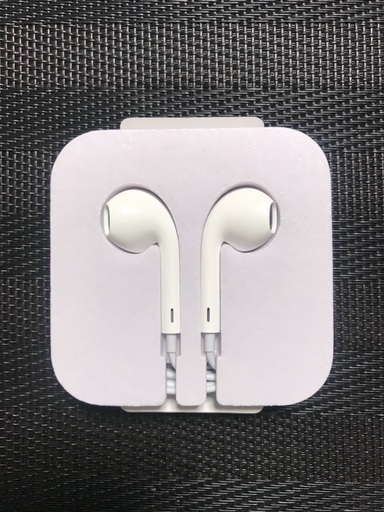 Apple イヤフォン　純正品