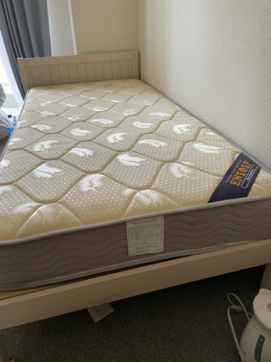 シングルベッド
