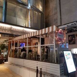 オープンテラスでコロナにも安心！ライブカフェ