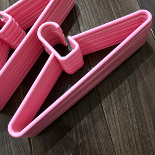 プラスチックハンガー　22本（２本追加しました）の画像