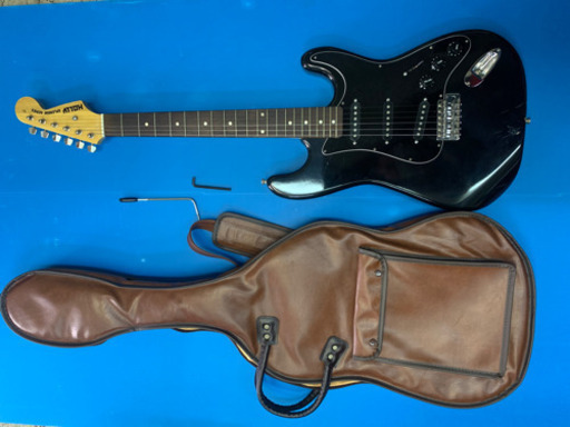 HOLLYSPLENDOR SERIES エレキギター　中古品