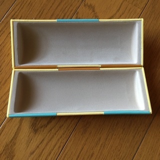 プーさんのメガネケースの画像