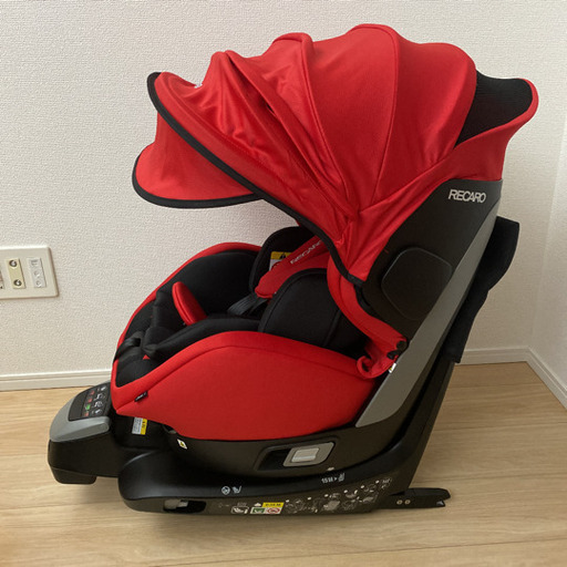 【美品(本日最終値下げ)】RECAROSaliaスポーティレッドチャイルドシート 美品(本日最終値下げ)】RECAROSaliaスポーティレッド