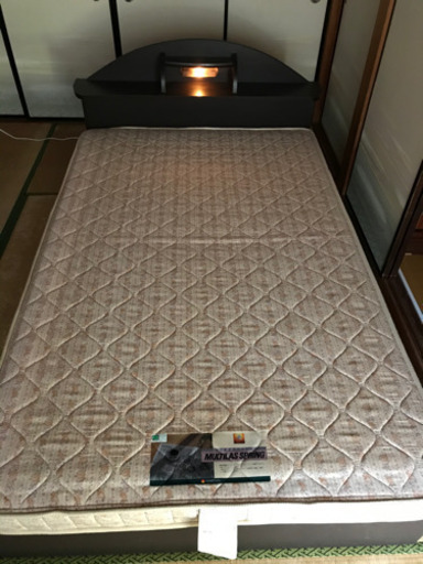シングルベットマット付き