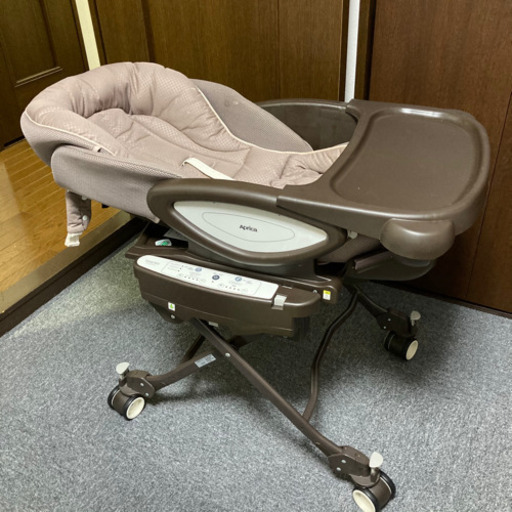 受け渡し者決まりました。Aprica ユラリズム　オート　品番91122 色:BE