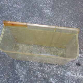 災害時の水がめや容器に 水槽に プラスチックの入れ物の画像