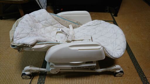 電動タイプ　コンビ　フェアレットオートスウィングラグジュア