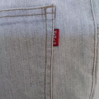 昔流行りのブーツカットのジーンズ　REAL.D　レディースの画像