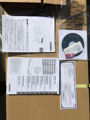 ⭐︎新品・未使用　CASIO プロジェクター XJ-A145V リモコン付